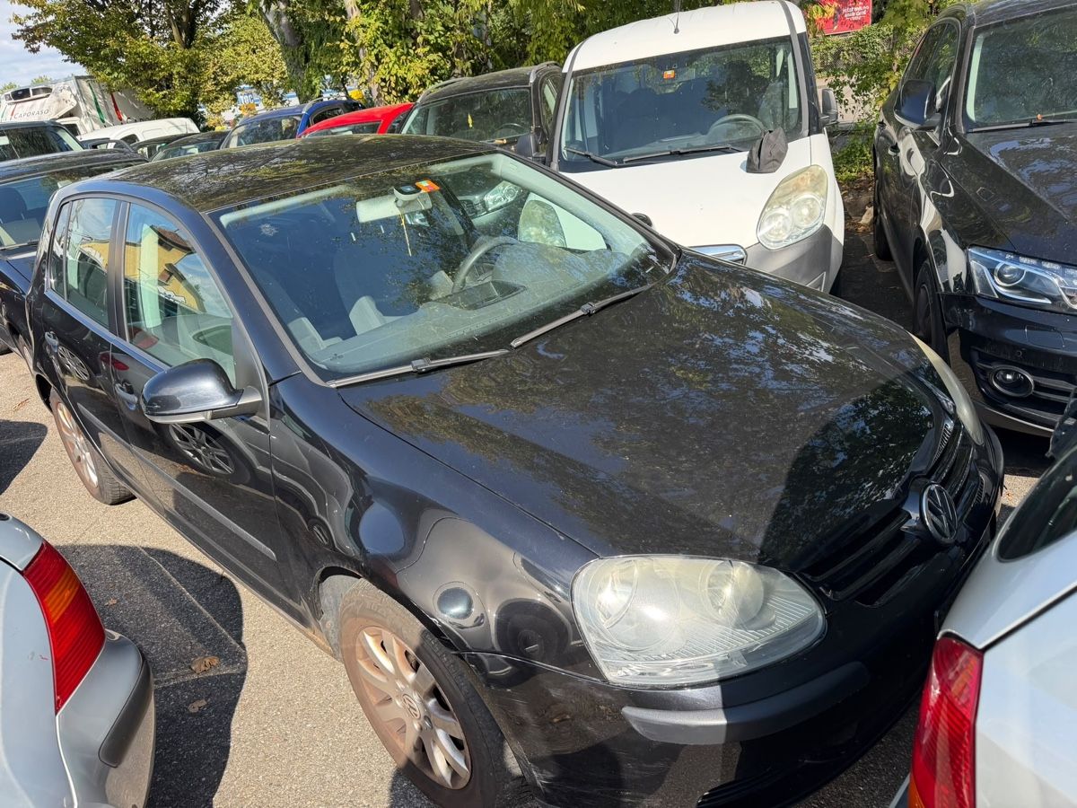 VW Automobili: Volkswagen Golf 1.6  – Usato da Schlieren venduto da rab_vs6y 1