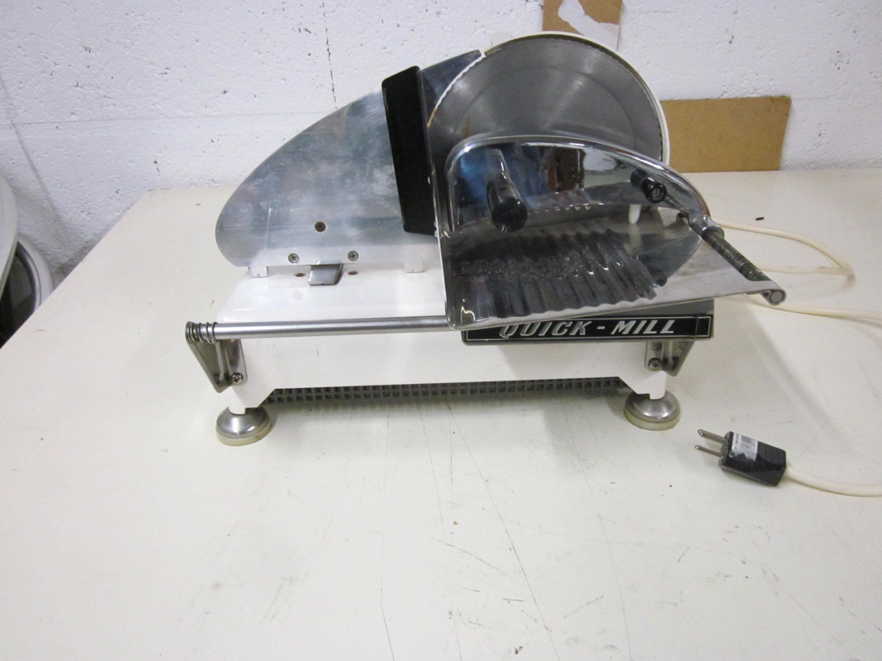 Quick Mill Appareils de cuisine: Antik Trancheuse Kenvood Quick-Mill 1970 – D'occasion à Grand-lancy par kohler333