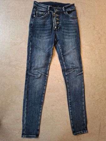 Melly & Co Jeans XS mit Reissverschluss und Knöpfen
