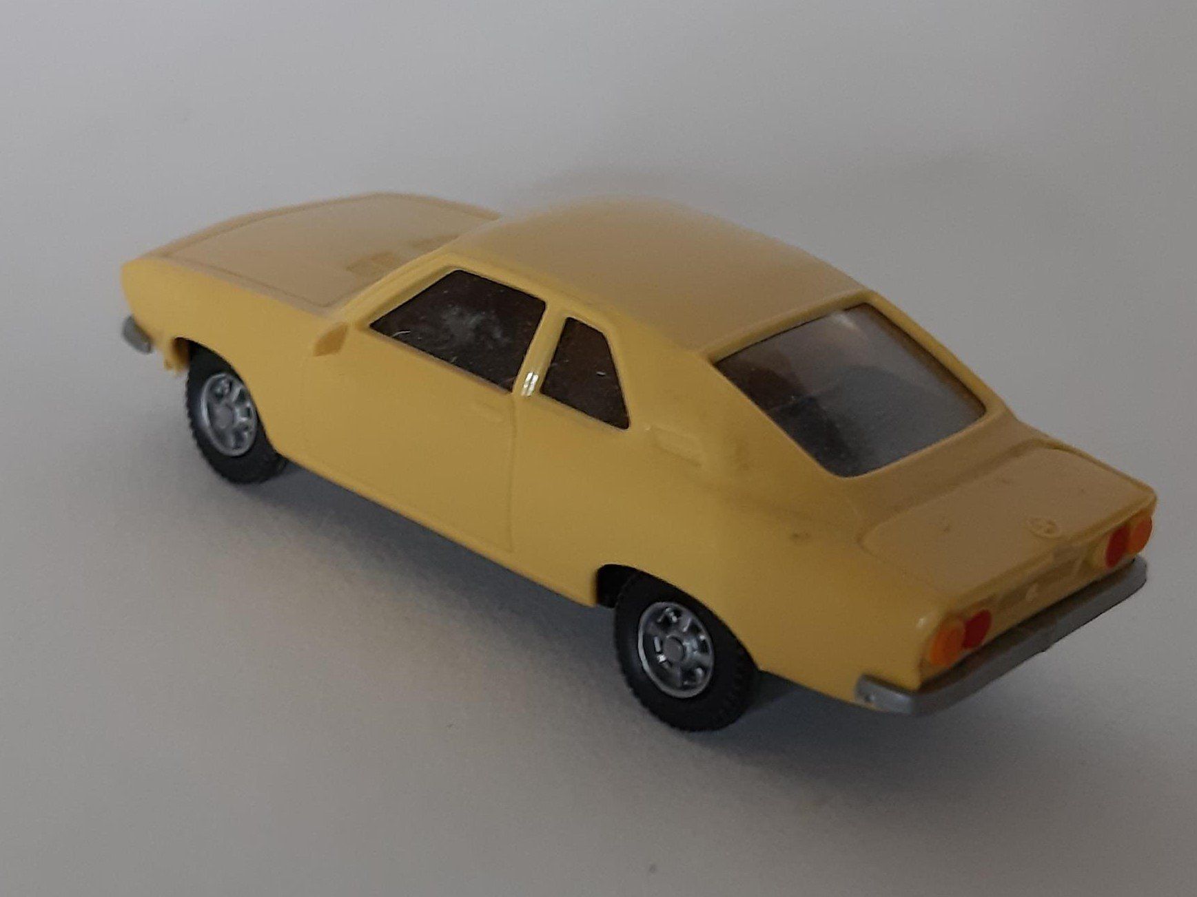 Opel Modellini d'auto: I.M.U. - Opel Manta A – Usato da Bichwil venduto da Viggen37 1