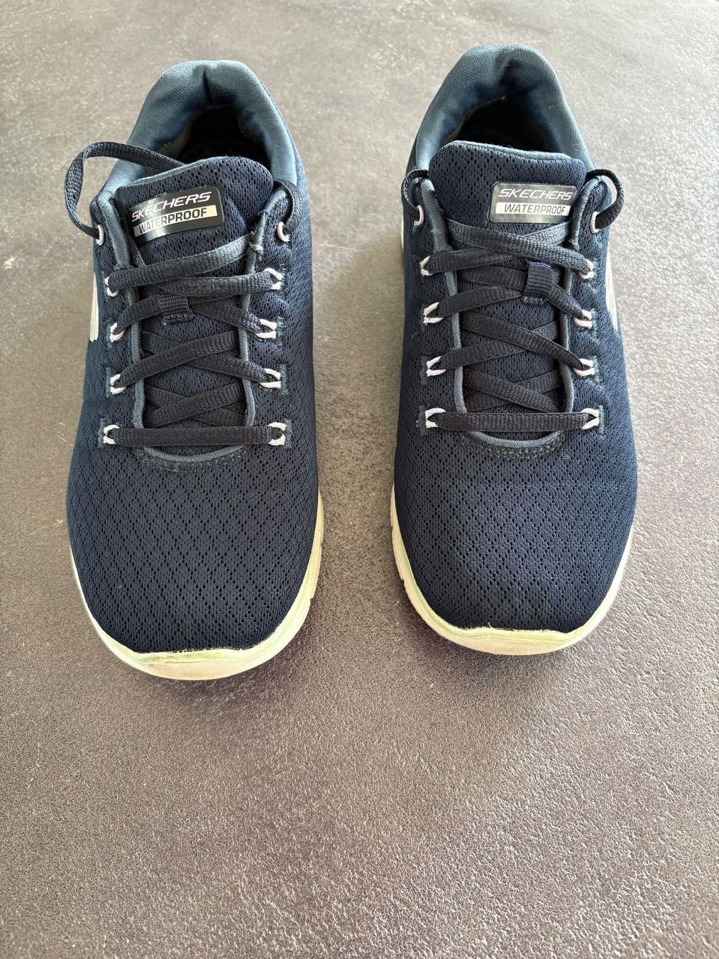 Skechers Chaussures femmes: Damen Sneaker Skechers Blau Grösse 37 – D'occasion à Flawil par HeisseReifen