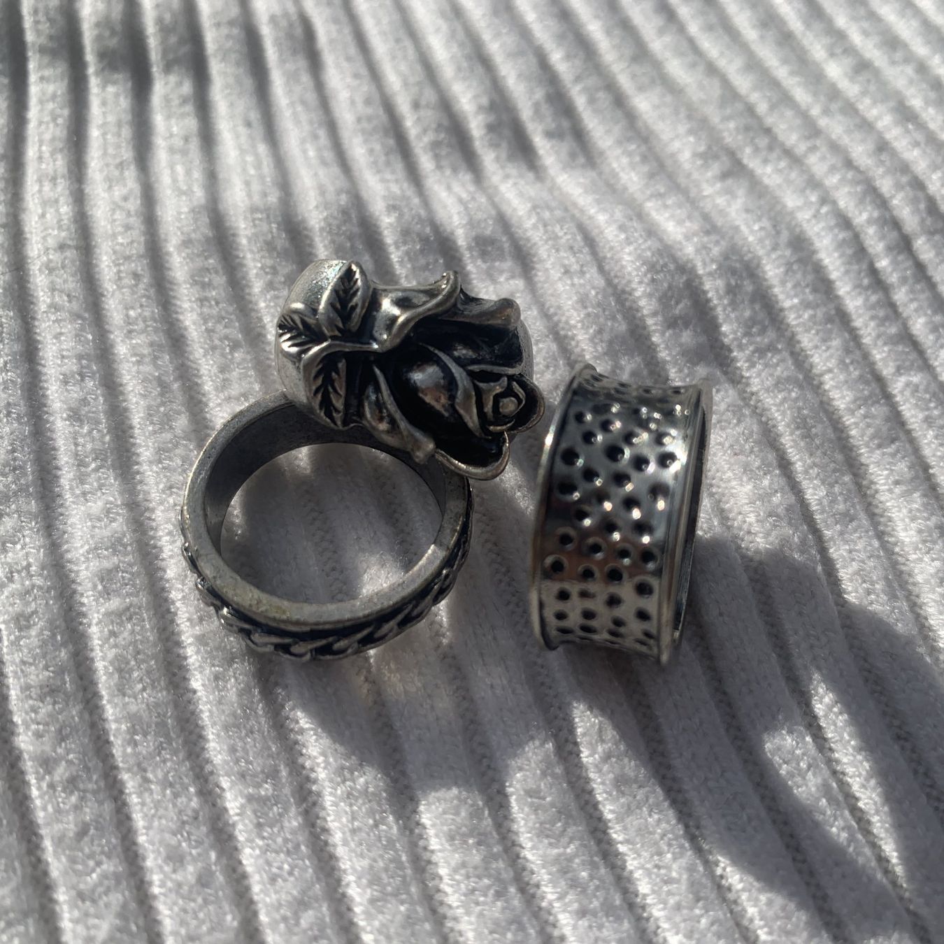 Bagues: Rock-Punk-Ring-Set in Rosa – D'occasion à Chalais par Decoarts.art 1