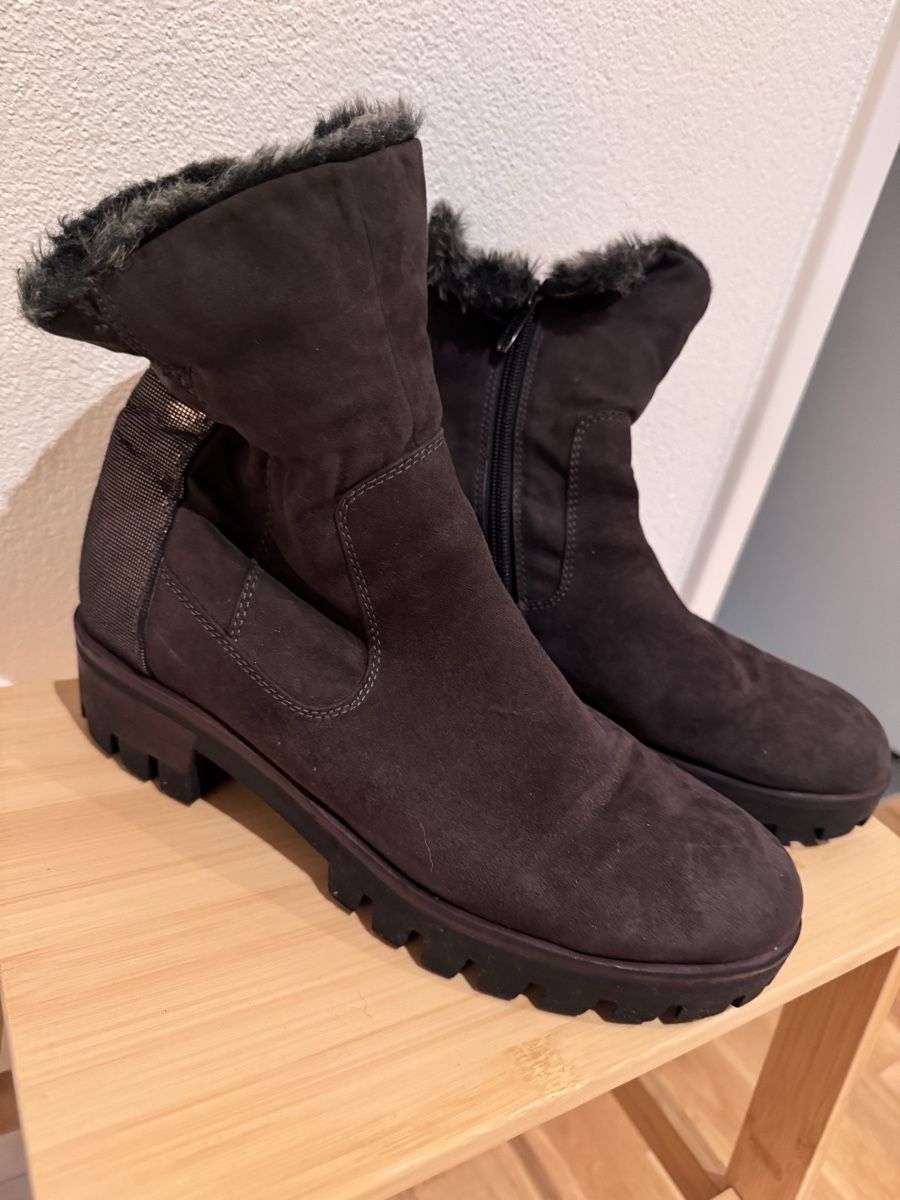 Tamaris Scarpe da donna: Tamaris Winterstiefel, Gr. 40 – Usato da Allschwil venduto da ana_87pj 1