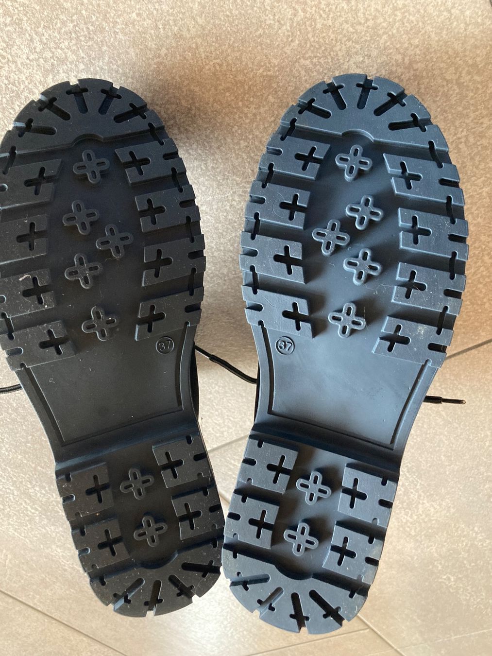 Scarpe da donna: Winterschuhe Gr. 37; Neu! – Nuovo (secondo la descrizione) da Mosnang venduto da Kusli09 3