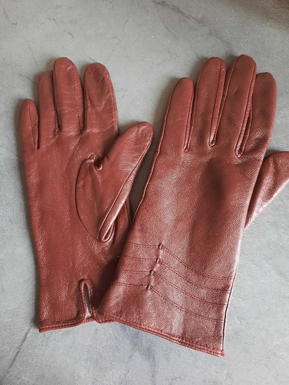 Handschuhe & Handstulpen: GANTS  en PEAU – Gebraucht aus Le Locle von marylise01