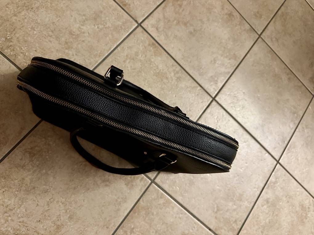 Borse da donna: Borsa nera simil pelle – Usato da Pregassona venduto da mar_2jjh 1