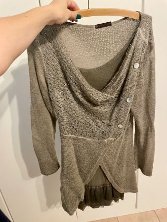 Vendo vestito usato, a manica lunga nel colore grigio