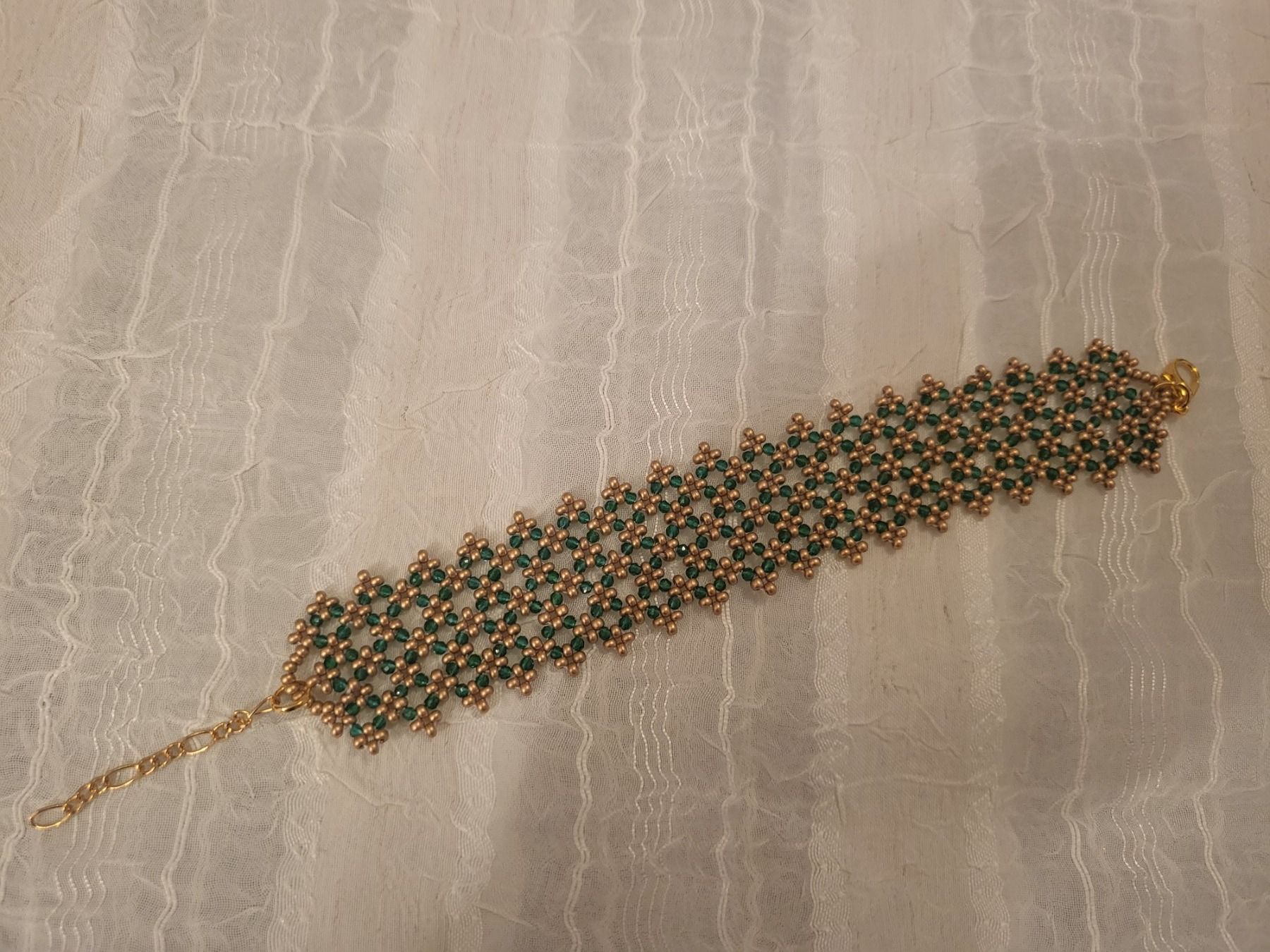 Bracciali & Braccialetti: Handgemachte Armkette aus Glasperlen – Nuovo (secondo la descrizione) da Dietikon venduto da Eleda