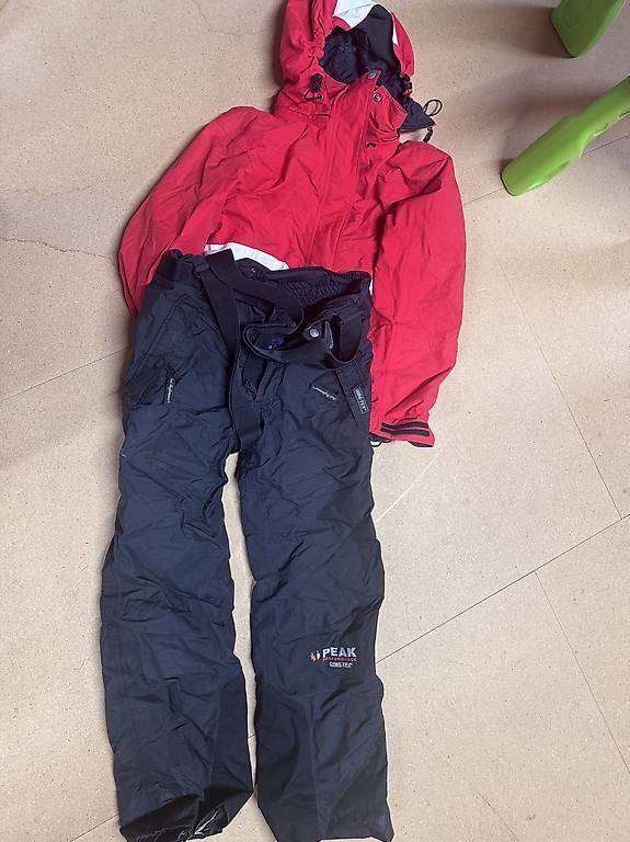 Peak Performance Completi & Tailleur: Peak Performance Skijacke & Hose – Usato da Neuenhof venduto da Noar_Roan 2