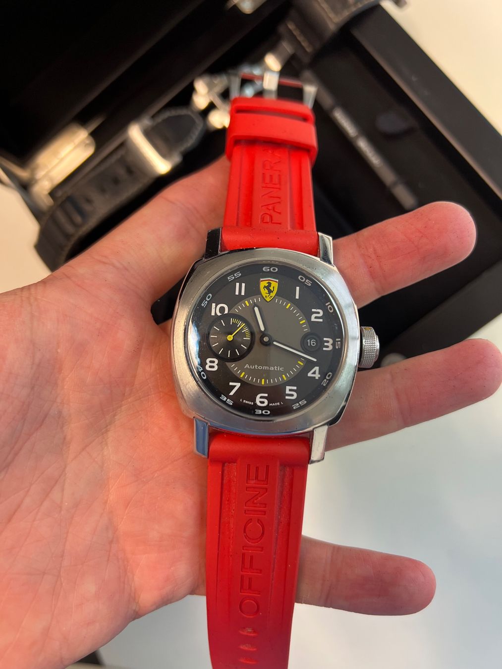 Panerai Montres: Panerai Ferrari Automatic / FER00002 – D'occasion à Derendingen par MDPshopandmore 8