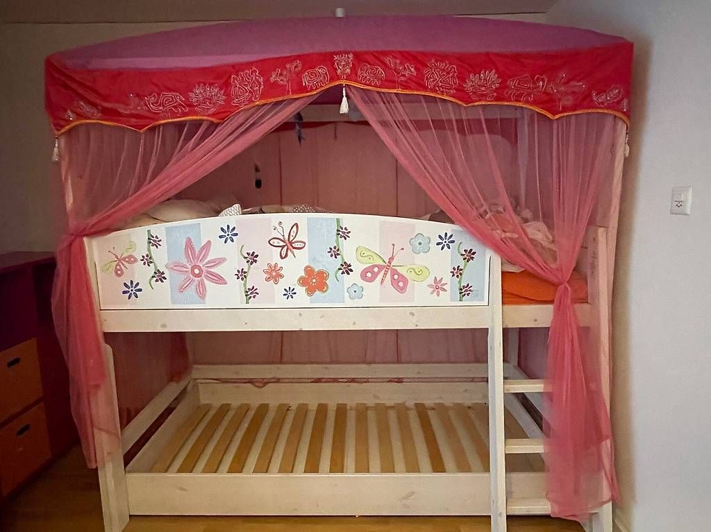 Lifetime Brands Letti: Hochbett mit Treppe recht | Echtholz von LifeTime – Usato da Winterthur venduto da Handballhuhn73