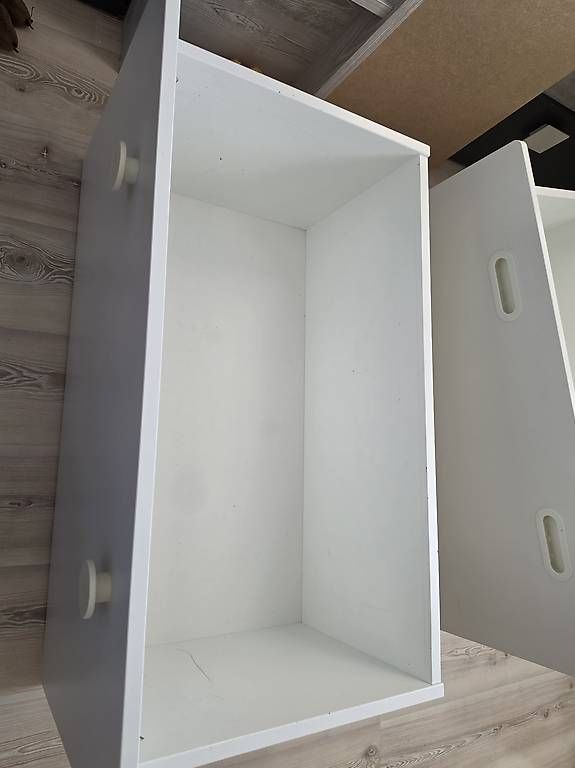 Ikea Armadi: Smastad – Usato da Birmenstorf AG venduto da JenniferLopetrone 1
