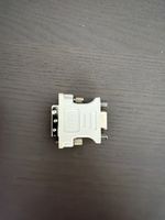 Adattatore video DVI-I maschio a VGA femmina bianco