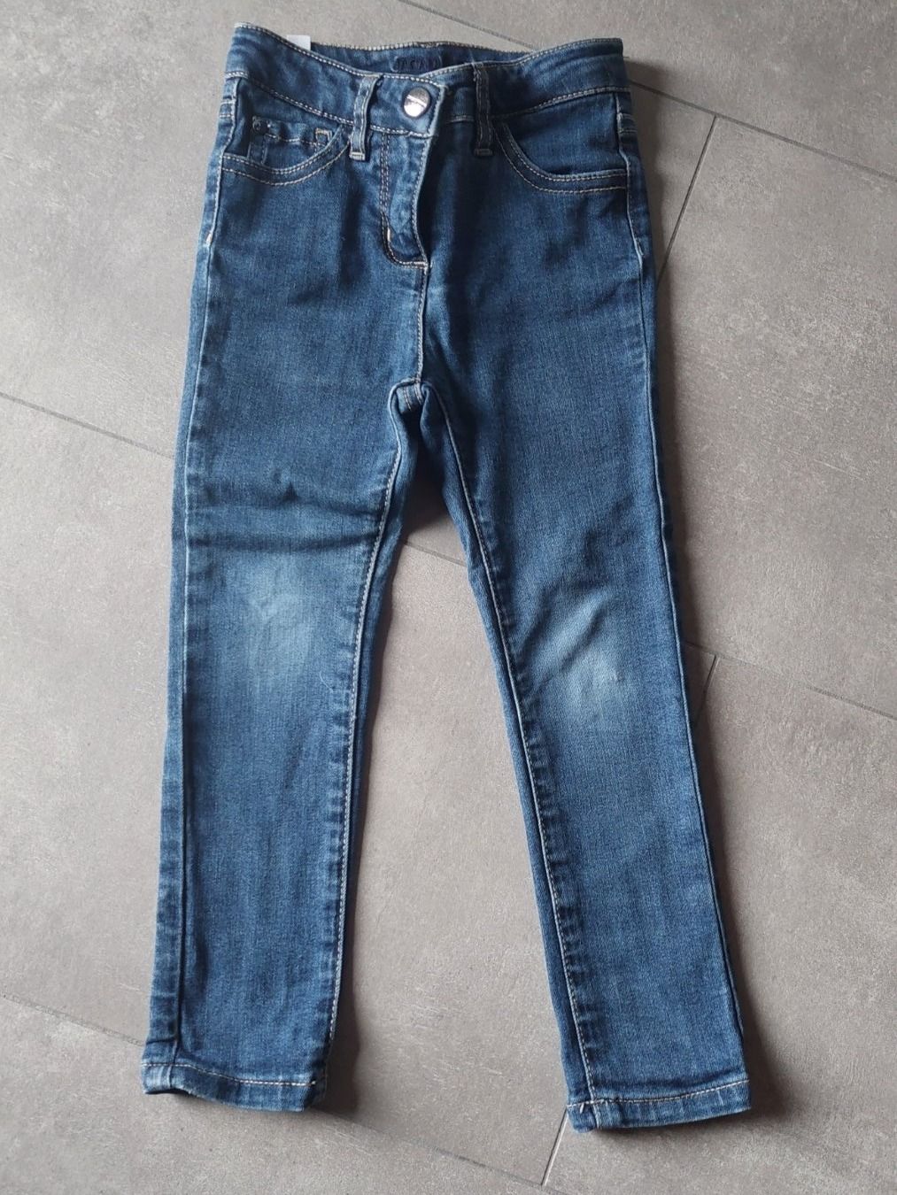 Jacadi Pantaloni: Mädchen Jeans von Jacadi Paris Grösse 104 – Usato da Wiesendangen venduto da troawus