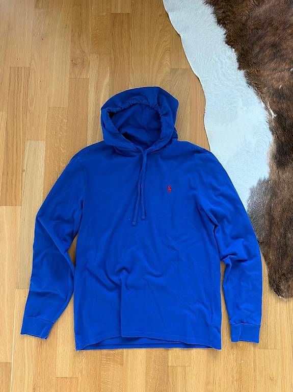 Pullover & Sweatshirts: Sweatshirt  – Gebraucht aus Zürich von AJO91 1