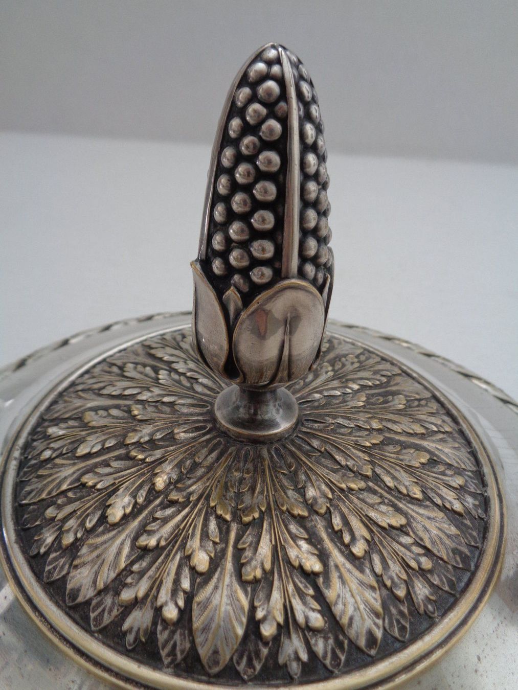 Pentole: Versilbert Gefäss mit Relief Jugendstil – Usato da Chur venduto da omonia 9