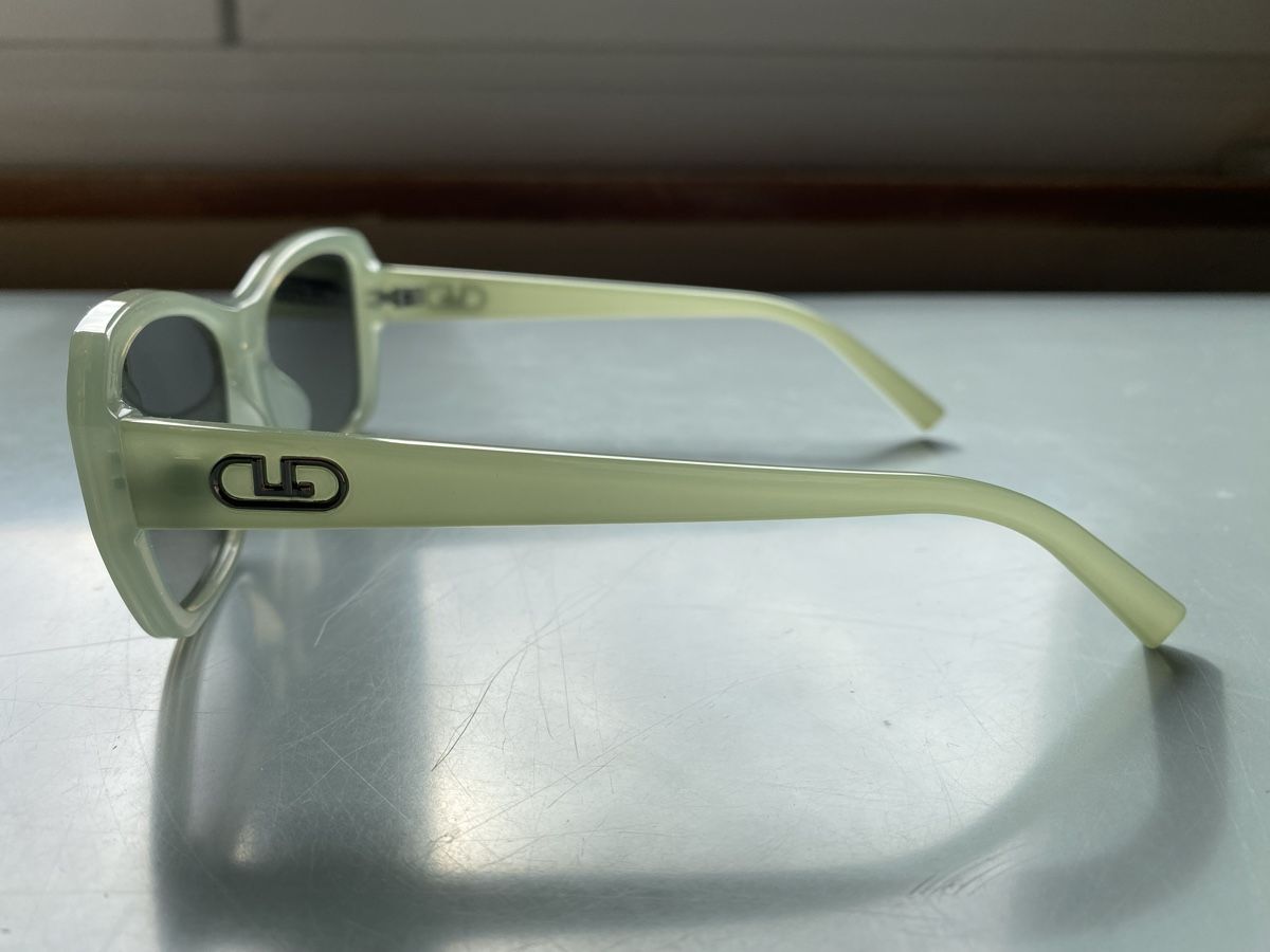 Brillen & Gläser: Sonnenbrille hellgrün – Gebraucht aus Zürich von ann_9fv5 3