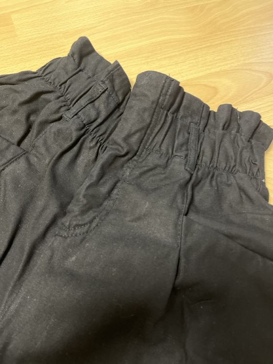 Bershka Jeans: Schwarze Paperbag-Hose Gr. 36 Bershka – D'occasion à Diepoldsau par Sonne14