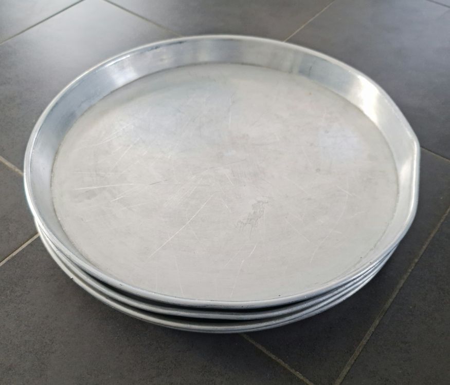 Set Mit 2 Pizzablechen, 28 Cm, Made In Germany – Antihaftbeschichtet, Mit Energiesparboden