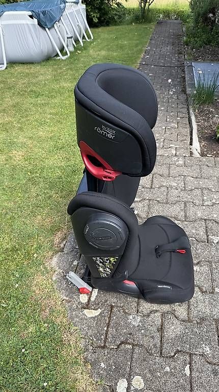 Britax Römer Seggiolini per auto: Kindersitz Römer Kidfix lll M – Usato da Münsingen venduto da nery44 1