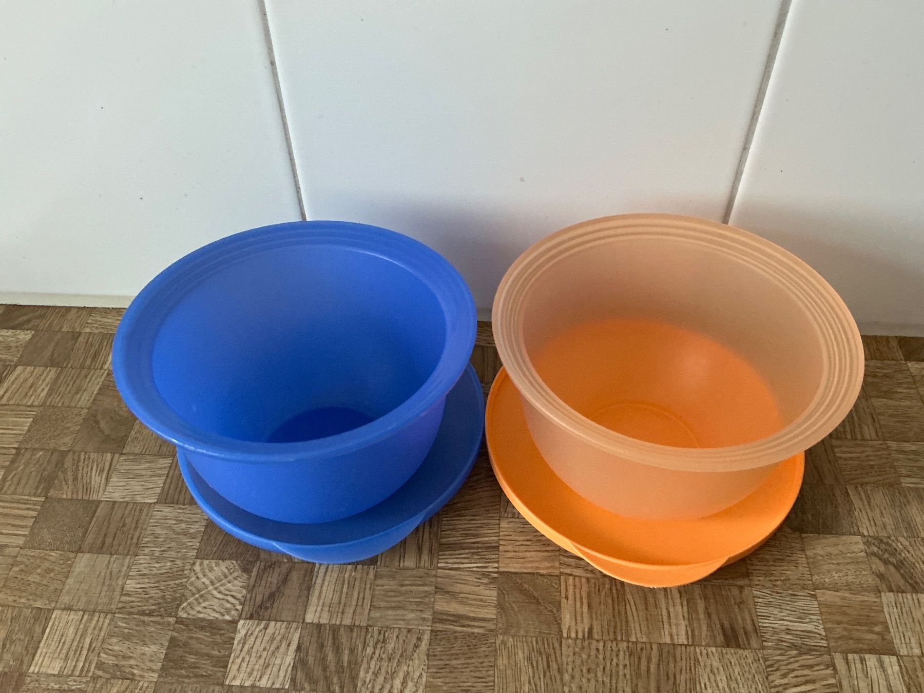 Tupperware Recipients et similaires: Tupperware.  2 Schüsseli mit Deckel – D'occasion à Birmensdorf ZH par Hilhan 1
