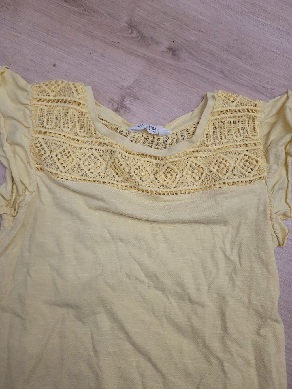 Blusen, T-Shirts & Tops: T-Shirt Gr. 134 – Gebraucht aus Lupsingen von sta_wgg5 2