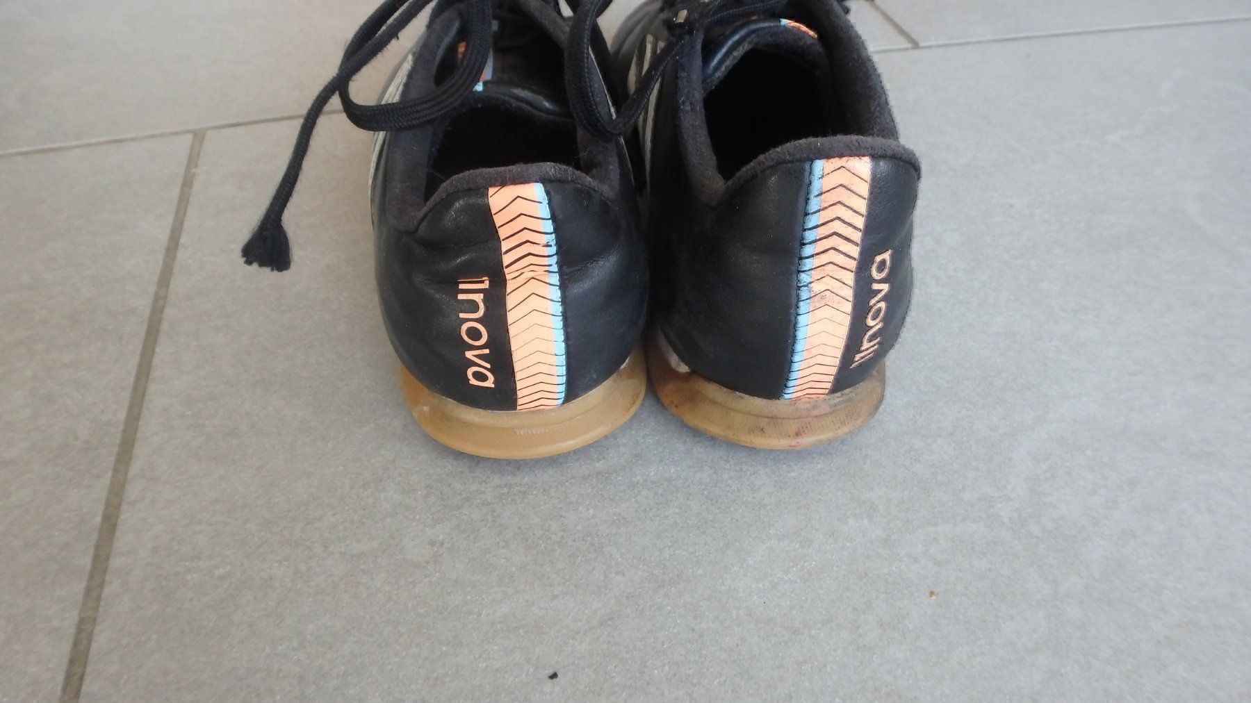 Adidas Scarpe per ragazzi: Turnschuhe Gr 32 – Usato da Riehen venduto da India13 2