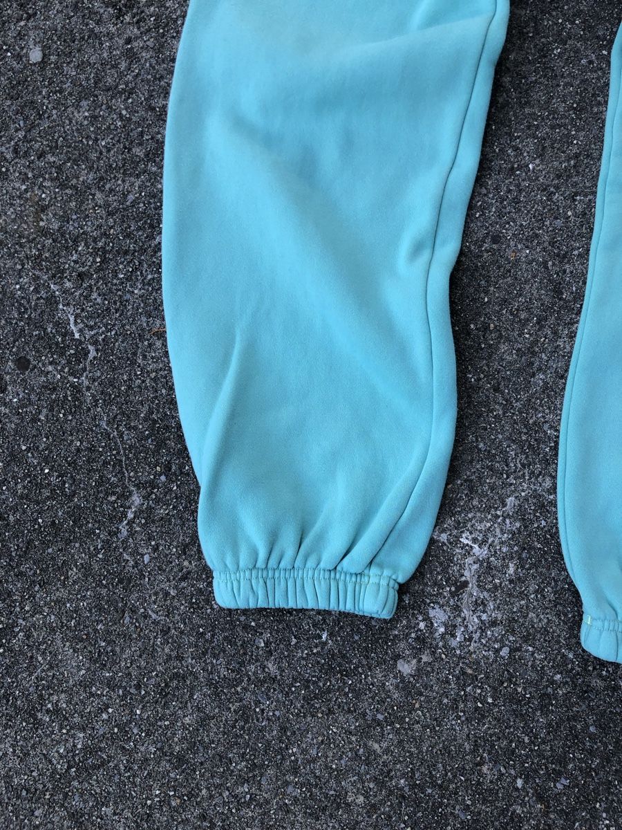 Adidas Pantalons: Adidas Trainerhosen – D'occasion à Fribourg par ann_l9b7 2