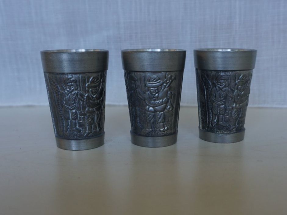 Tazze: Zinnbecher klein 3er Set – Nuovo (secondo la descrizione) da Giswil venduto da sowo60 1