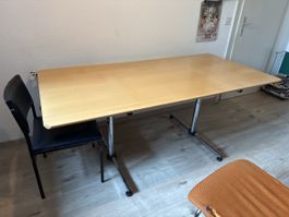 USM Kitos Ahorn Tisch