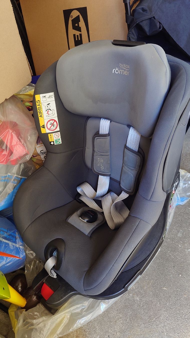 Britax Römer Seggiolini per auto: Auto Kindersitz Britax Römer – Usato da Olten venduto da kou_lj72