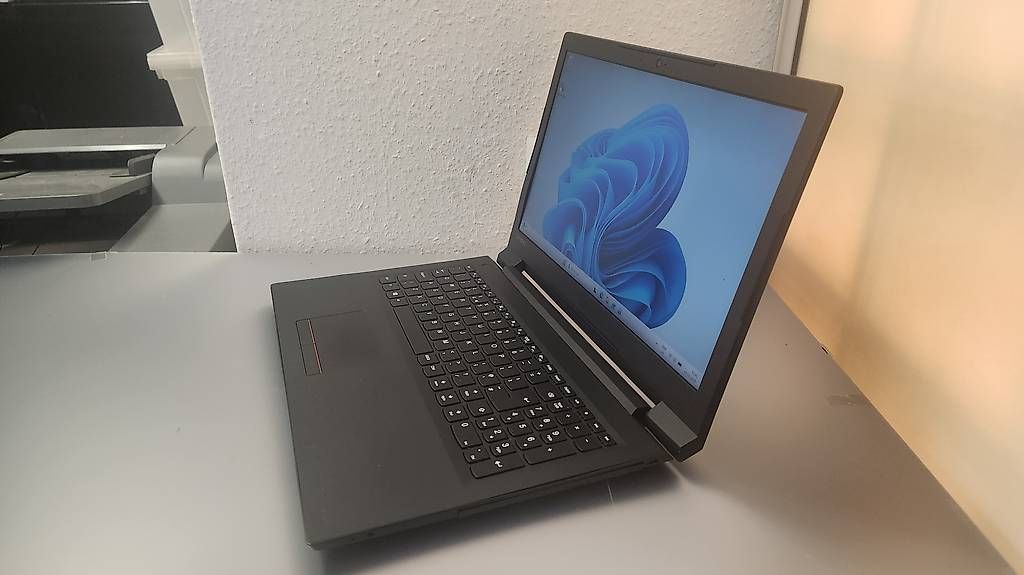 Notebook: Lenovo ideapad V110 Ecran 15.6" Intel Core i5 7th Gen – Usato da Donneloye venduto da ire_767q 1