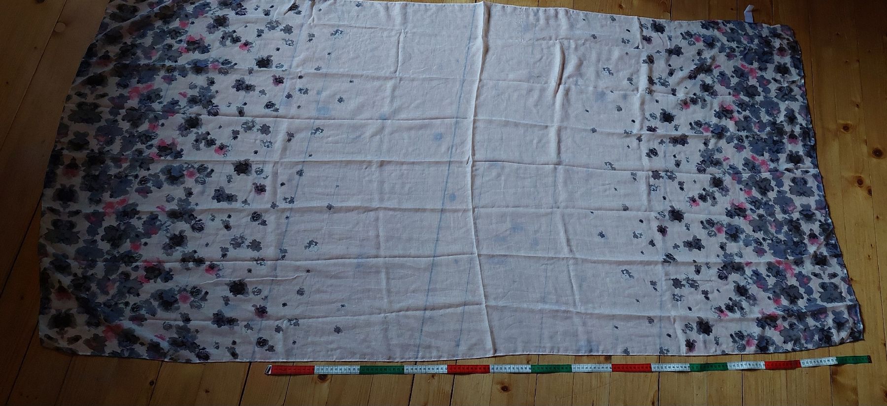 Foulard & Sciarpe: Schal, Tuch mit Blumenmuster NEU! – Nuovo e nell'imballaggio originale da Schmidrüti venduto da Novemberchind 1