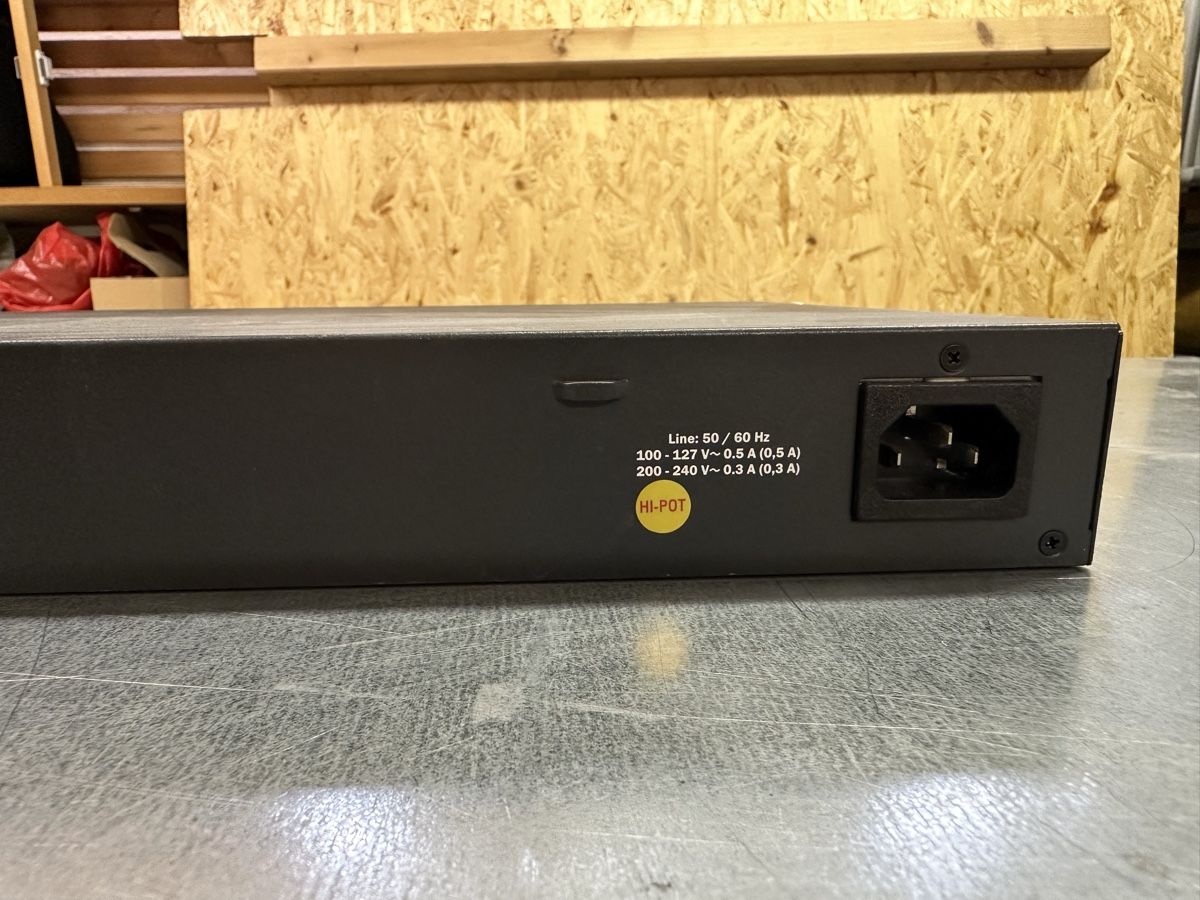 Hewlett Packard Hub & Switch: HP 1820-24G Switch J9980A – Usato da Luzern venduto da FrankGroebel 3