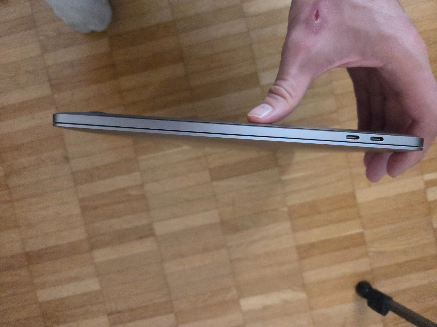 Apple Notebooks: MacBook Pro 15" 2018 i9 32GB 2TB + Original Box & Ladegerät – Gebraucht aus Zürich von dmitrym 6