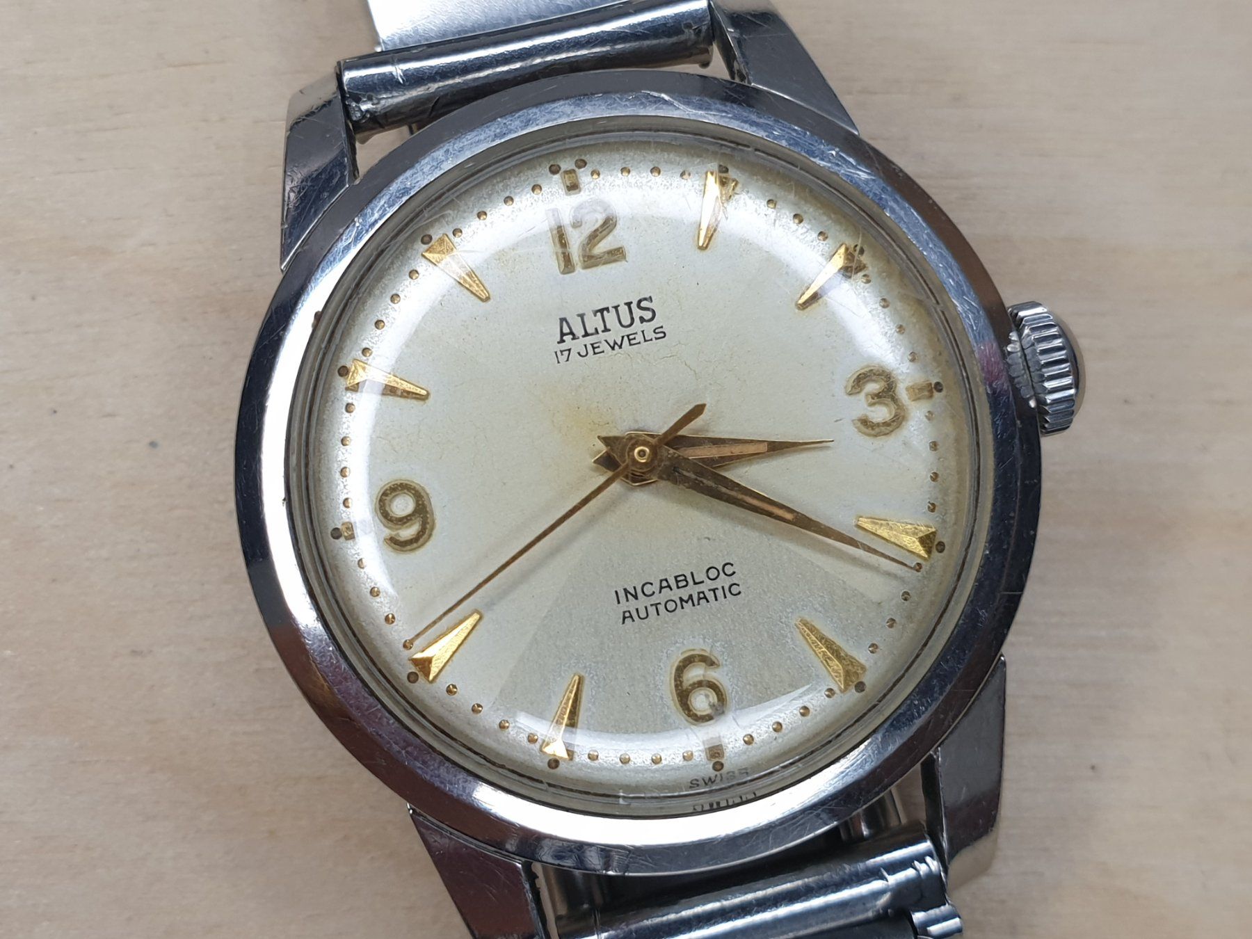 Uhren: Altus 32mm – Gebraucht aus Posieux von Csardas. 1
