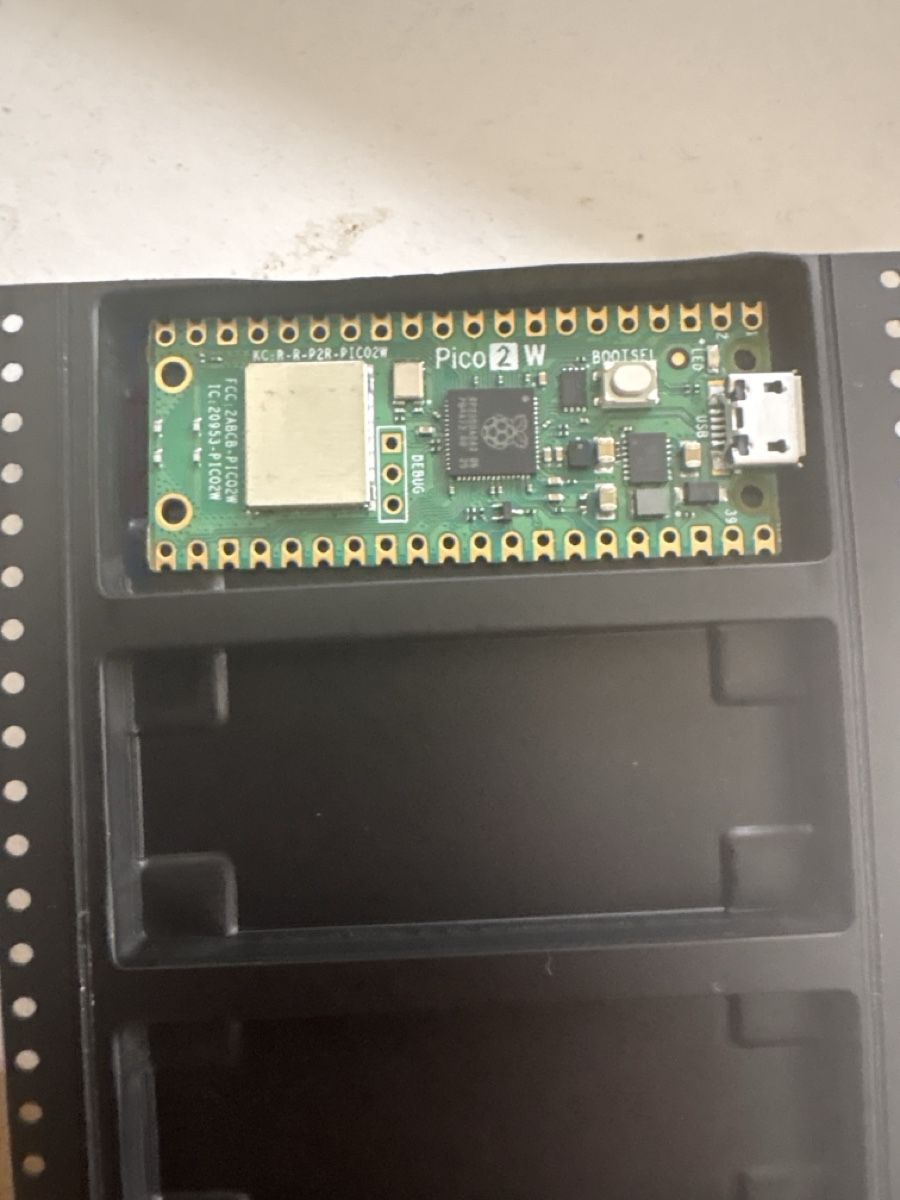 Raspberry Pi Composants électroniques: Raspberry Pi Pico 2W - Wlan + Bluetooth – Neuf (Voir description) à Zofingen par adm_bl56