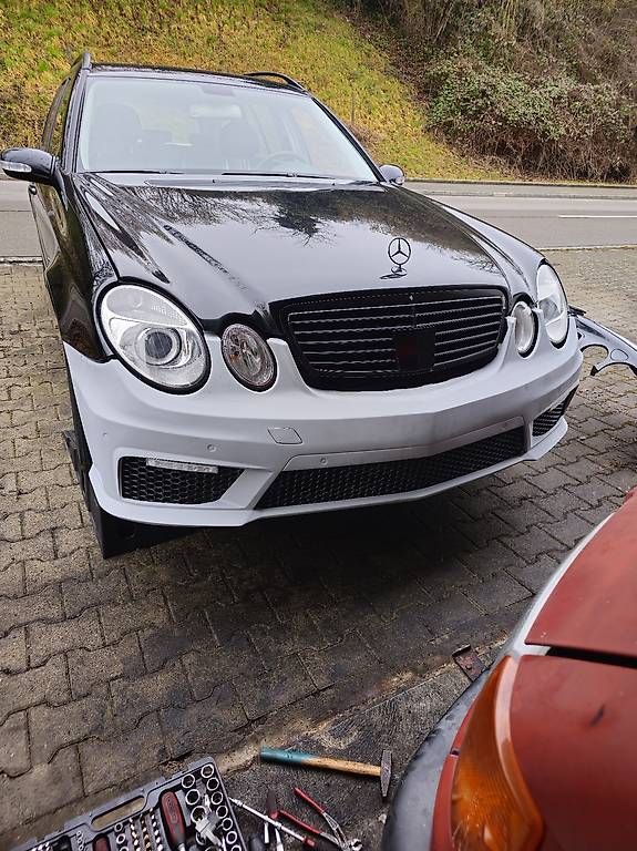Mercedes-Benz Tutti pezzi di ricambio auto: Mercedes E-Klasse w/s211 Stossstange Facelift – Nuovo (secondo la descrizione) da Neuhausen venduto da Gwerdi5