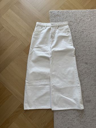 TOPSHOP weißer Jeansrock mit Schlitz