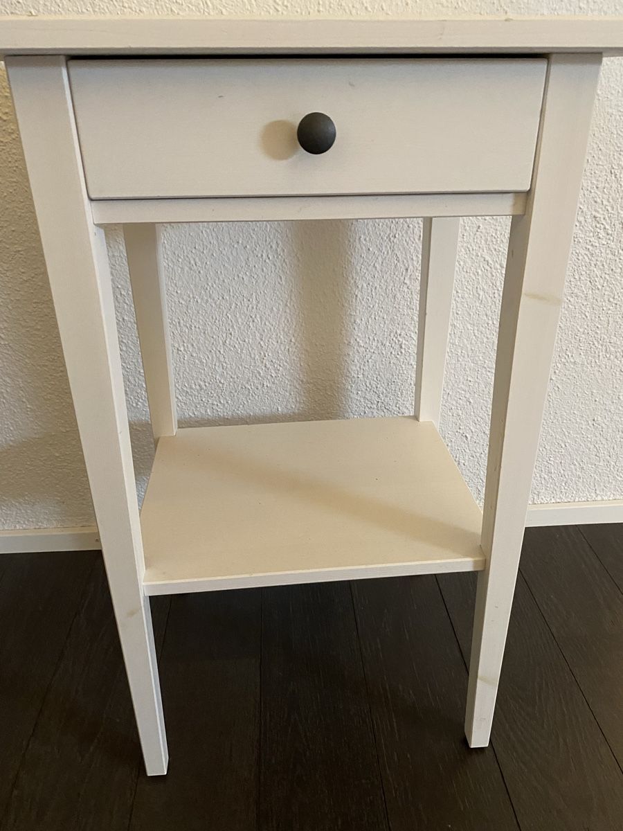 Comodini: Ikea Hemnes Nachttisch – Usato da Winterthur venduto da chiaroscuro27 2