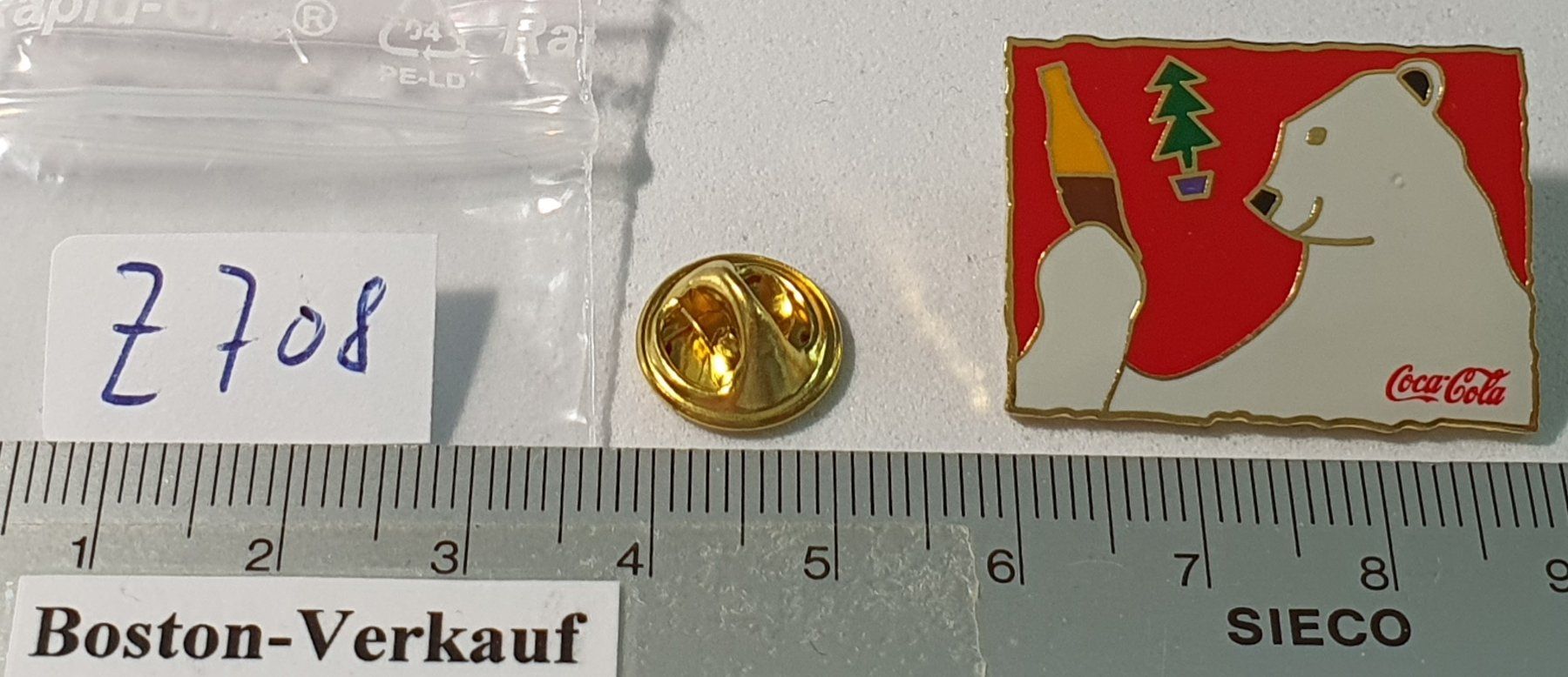 Placchette & Badge: Z708 - Pin Coca Cola Coke Eisbär mit Flasche – Usato da Reinach BL venduto da Boston-Verkauf 2