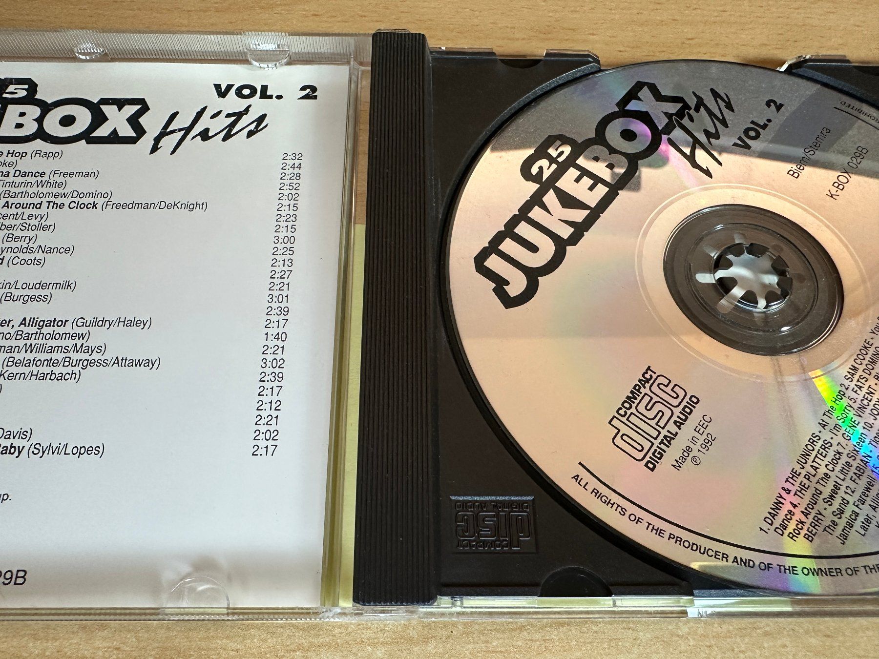 CD: Various – 25 Jukebox Hits Vol. 2 – Usato da Rikon im Tösstal venduto da Alpenmutz 2