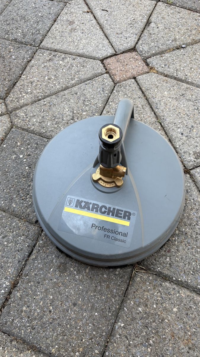 Kärcher Idropulitrici ad alta pressione: Kärcher Nettoyeur de surface – Usato da Savièse venduto da igolden4