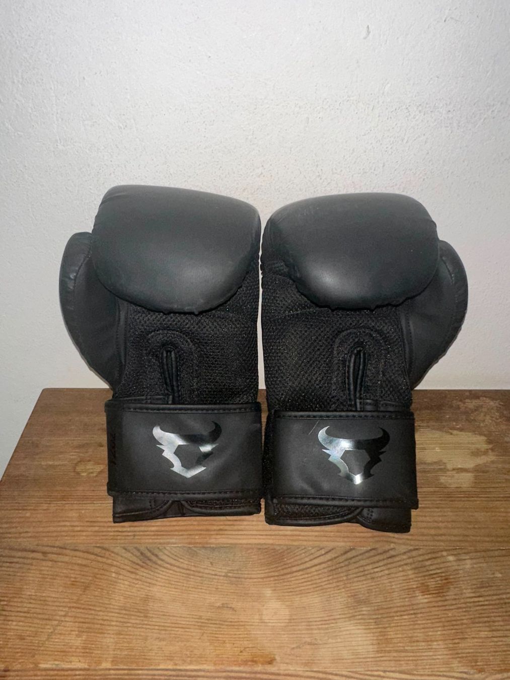 Altri accessori da uomo: Boxhandschuhe Ringhorns | Schwarz | Trainingshandschuhe – Usato da Würenlingen venduto da sil_66xg 1