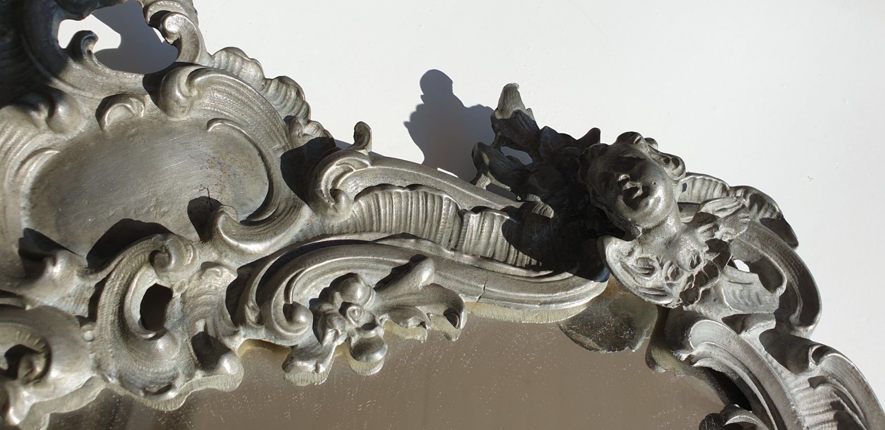 Specchi: Antiker Spiegel mit Engel Putti Figuren – Usato da Emmen venduto da Brockofsky 7