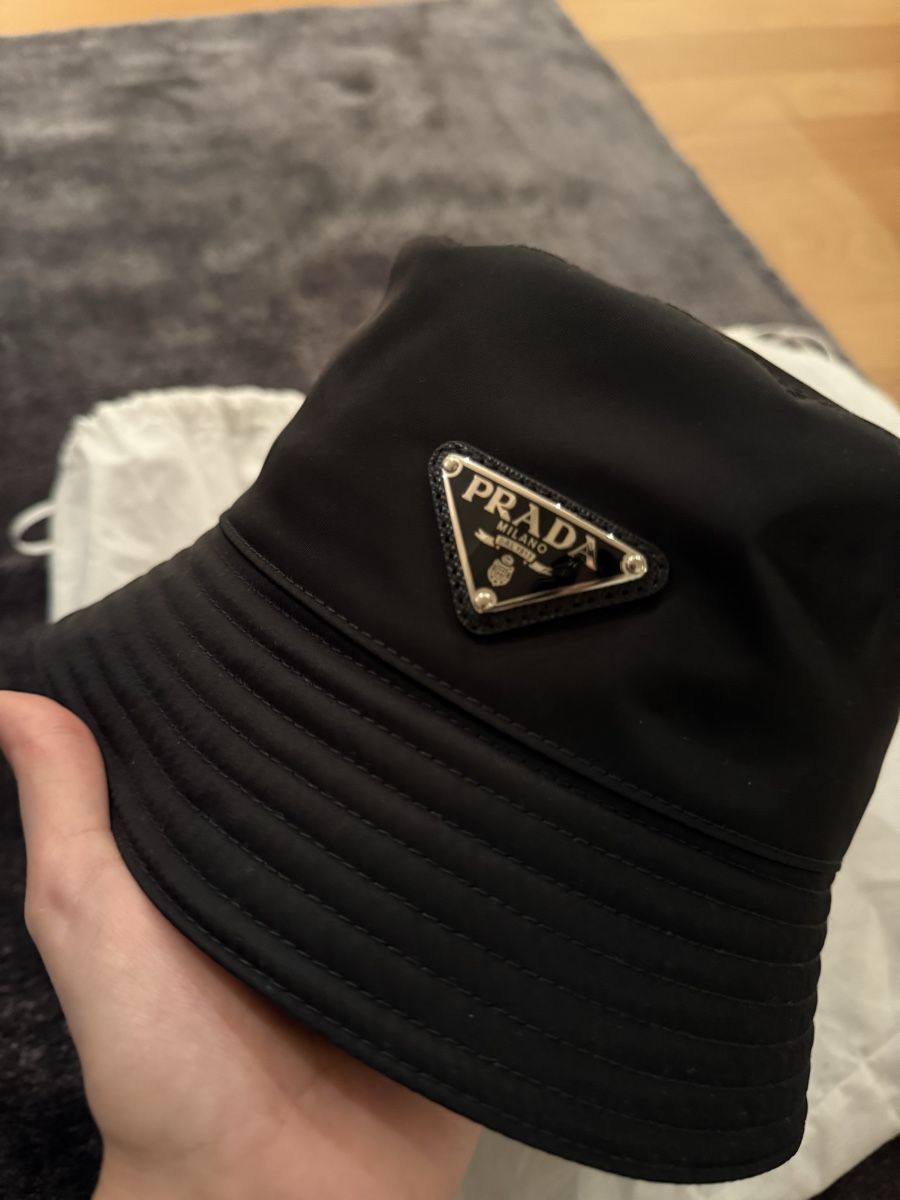 Prada Copricapi, berretti & cappellini: Prada Bucket Hat – Nuovo (secondo la descrizione) da Zürich venduto da larrysells 5