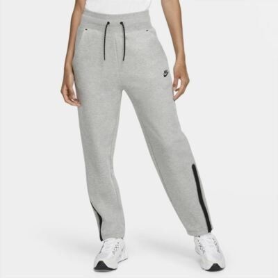 Nike Pantaloni: Neu mit Etikett - Nike Jogginghose – Nuovo e nell'imballaggio originale da Rüschlikon venduto da mel_lv9q 1