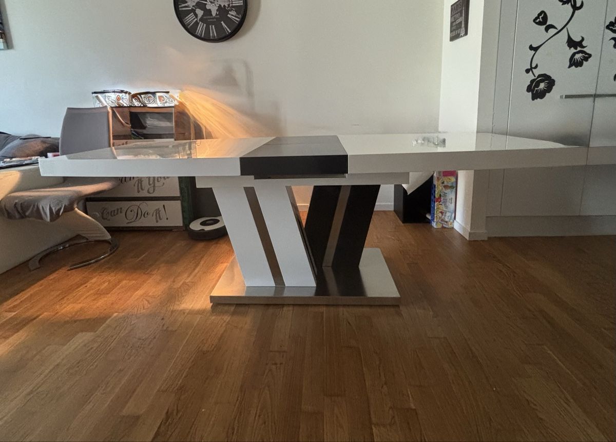 Tische: Table à manger extensible moderne de 8 à 10 personnes – Gebraucht aus Crissier von kel_7pbh 4