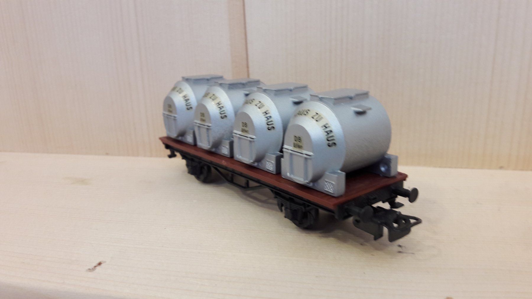 Liliput Modellini di ferrovie: Liliput HO DC : DB wagon avec container – Usato da Buttes venduto da Cafe2005 4