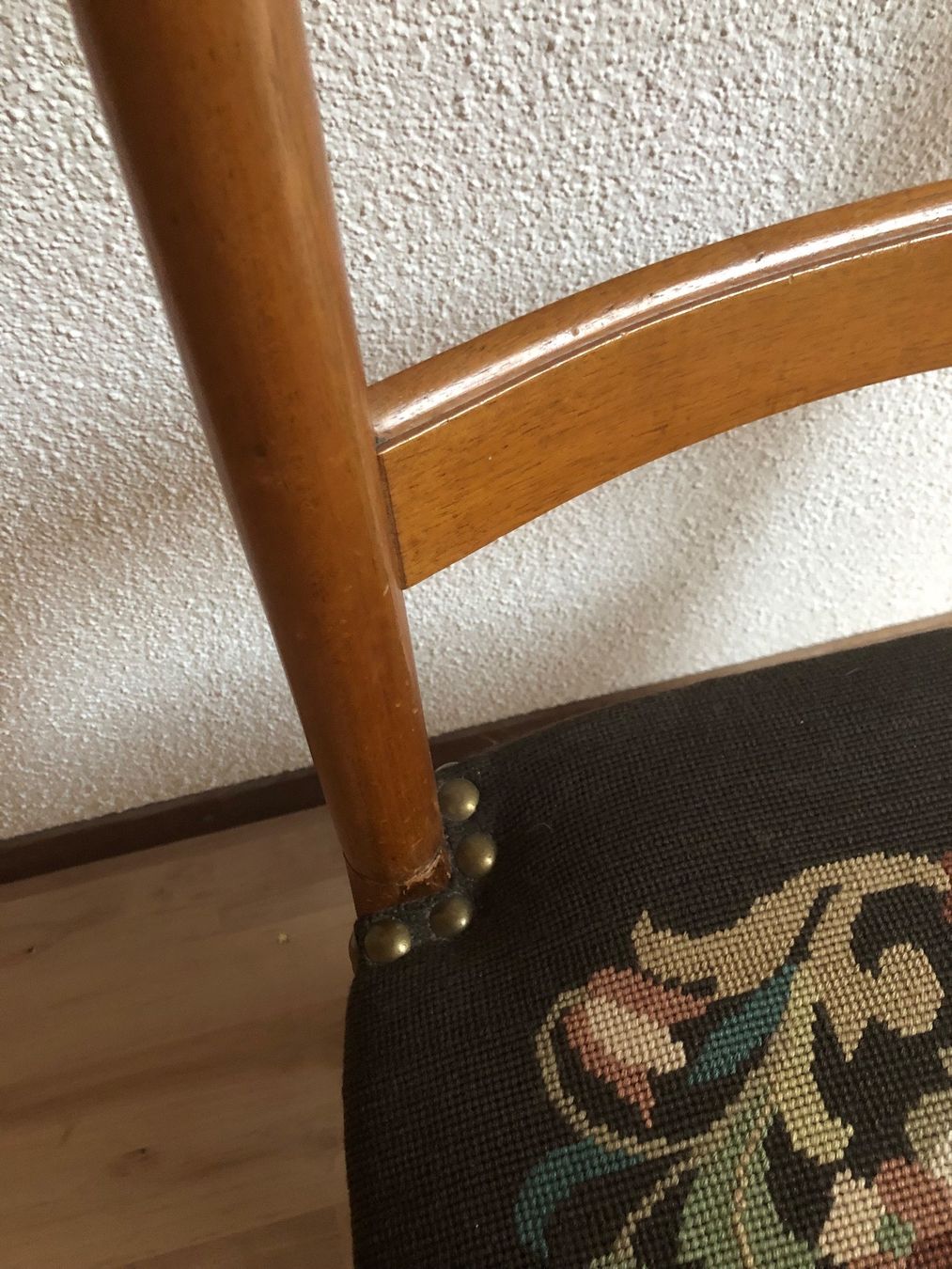 Sedie: Antiker Stuhl – Usato da Gwatt (Thun) venduto da pachdele 6